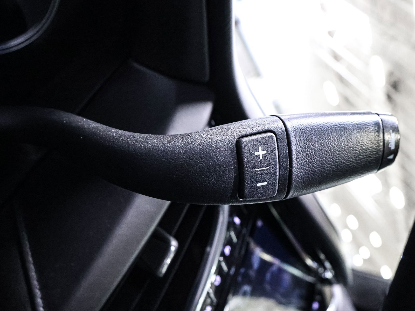 Used 2019 Cadillac Escalade ESV Platinum image 42