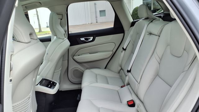 New 2026 Volvo XC60 B5 Ultra w/ Climate Package image 16