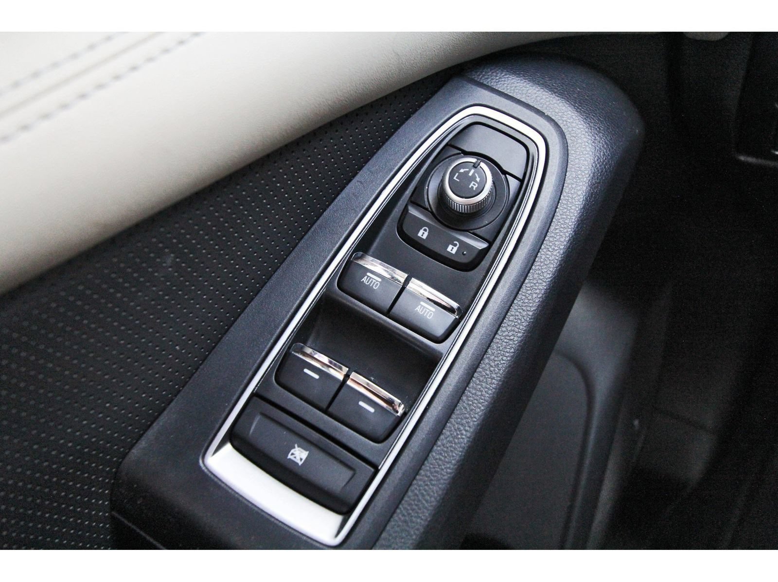Used 2022 Subaru Ascent Limited w/ Technology Package AWD/4WD image 20