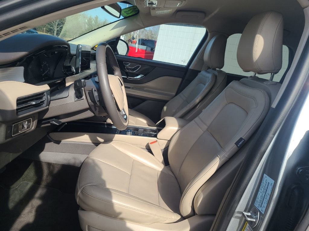 Used 2022 Lincoln Corsair AWD w/ Equipment Group 101A image 10