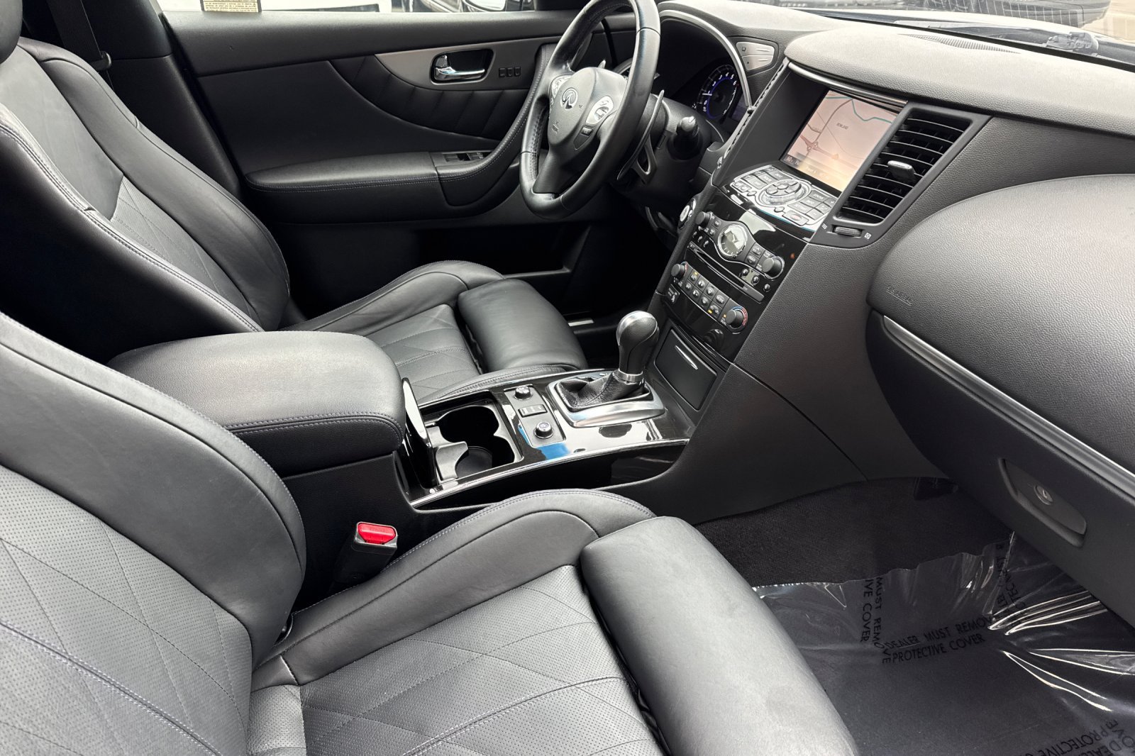Used 2017 INFINITI QX70 2WD w/ Premium Package image 17