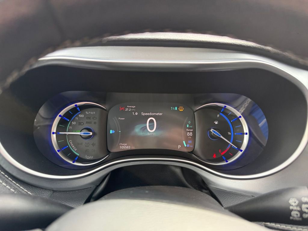 Used 2020 Chrysler Pacifica Limited w/ Advanced Safetytec Group image 21