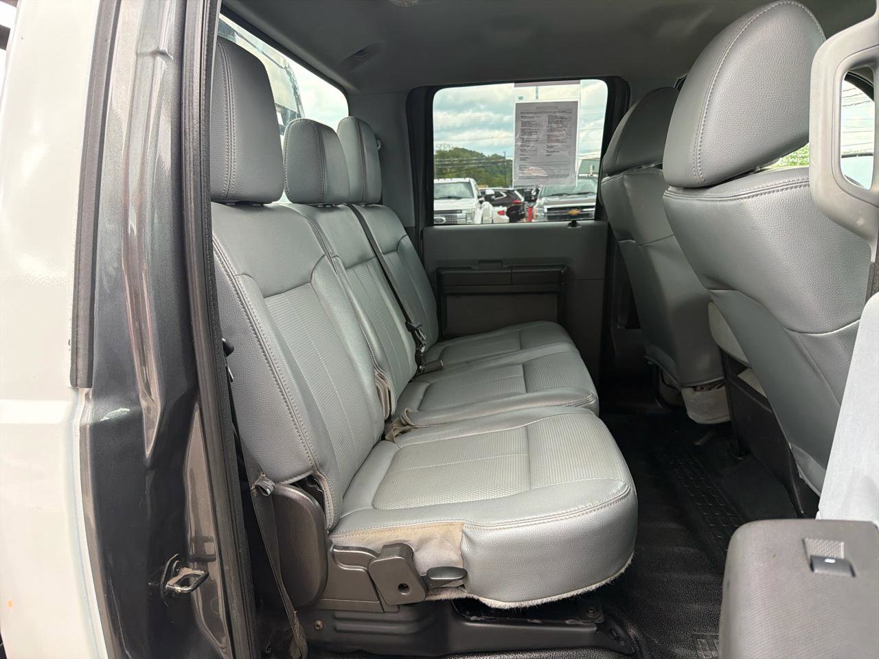 Used 2015 Ford F550 4x4 Crew Cab Super Duty image 15