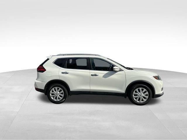 Used 2017 Nissan Rogue S w/ Appearance Package image 6