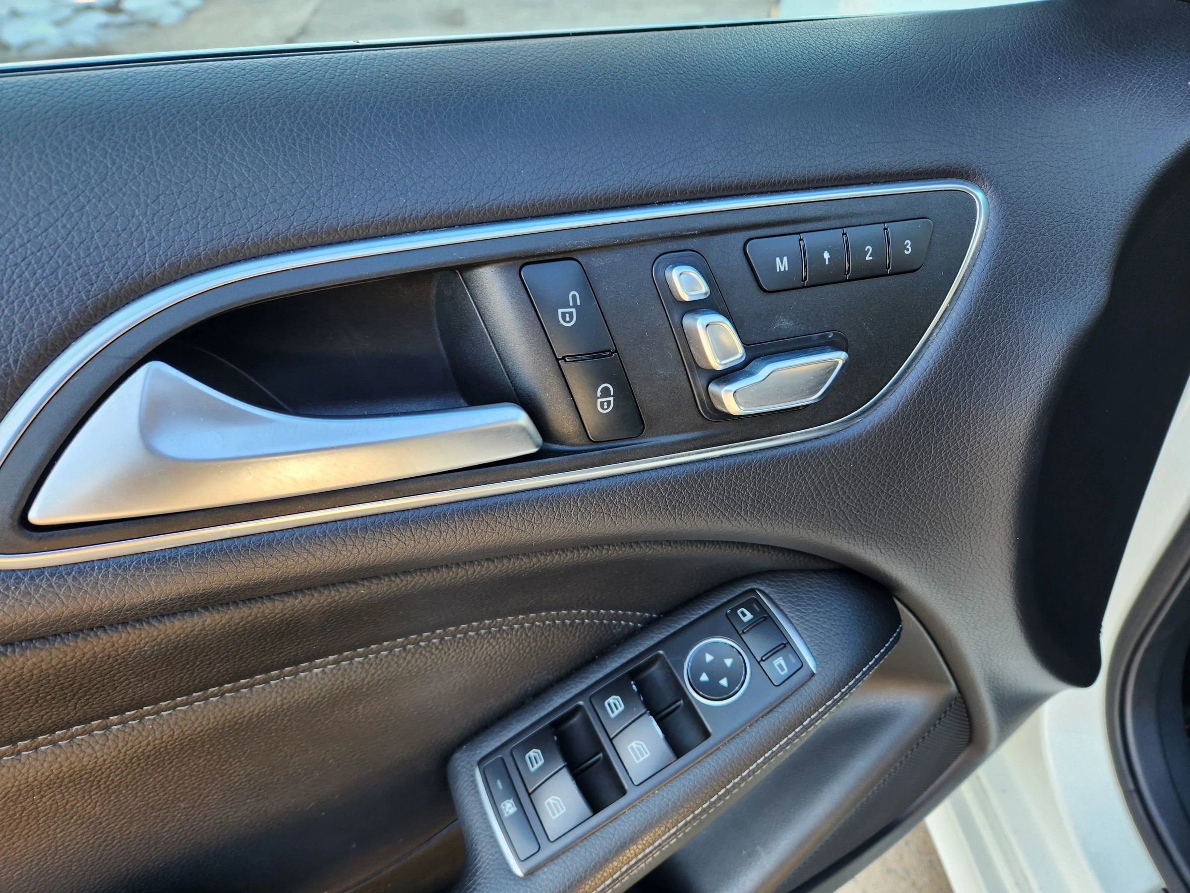 Used 2017 Mercedes-Benz B 250e image 21