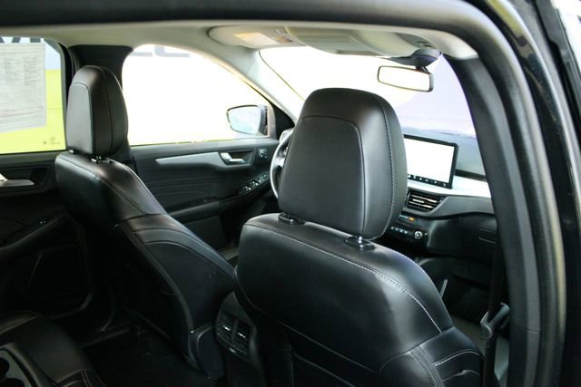 Used 2025 Ford Escape Platinum AWD/4WD image 11