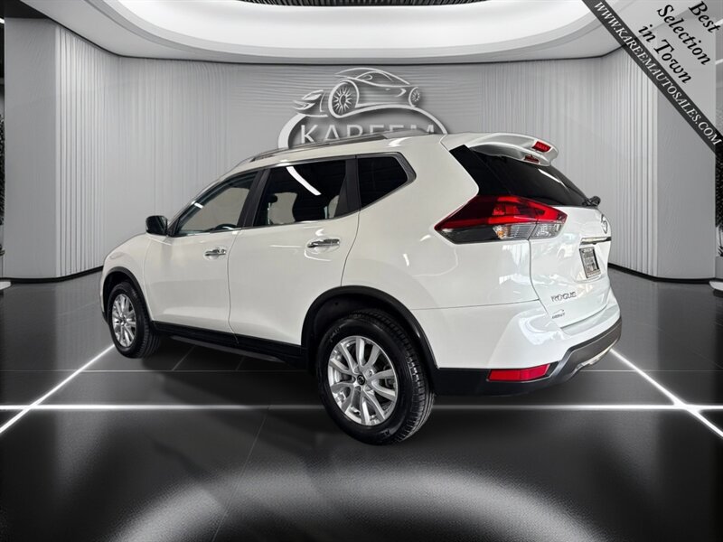Used 2018 Nissan Rogue SV AWD/4WD image 7