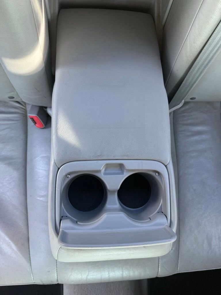 Used 2010 Toyota Camry image 14