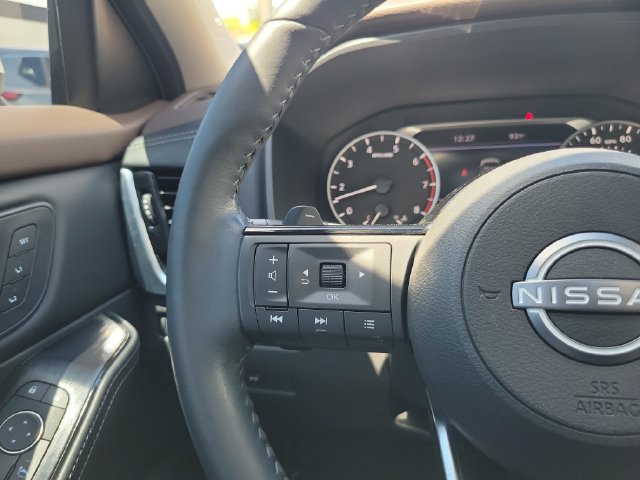 Used 2023 Nissan Rogue SL w/ SL Premium Package FWD image 22