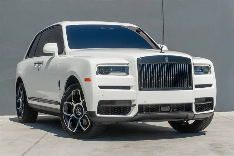 Used 2024 Rolls-Royce Cullinan Black Badge image 24