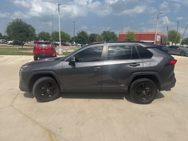 Used 2022 Toyota RAV4 XLE image 6