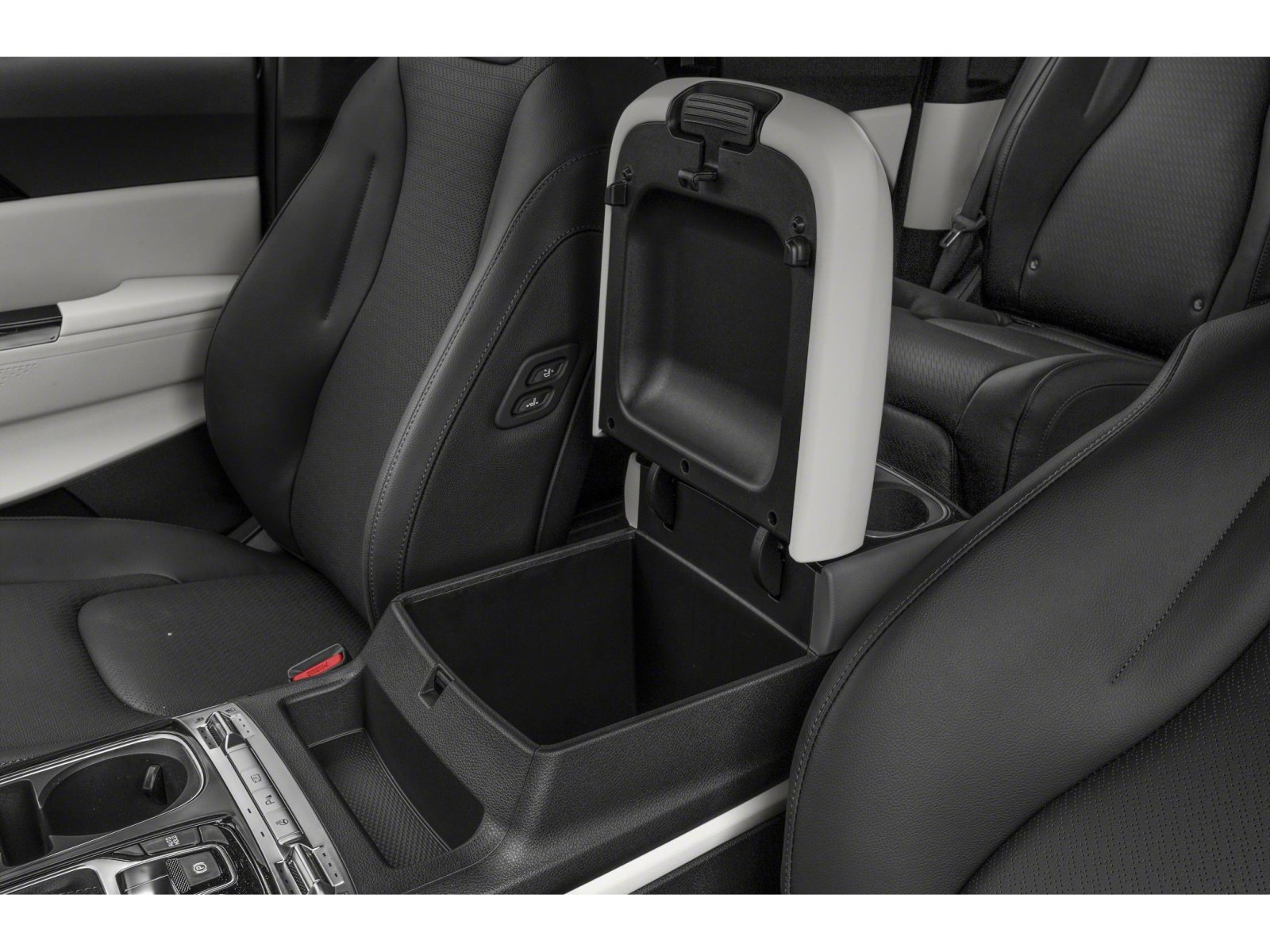 Used 2024 Kia Carnival SX Prestige image 12