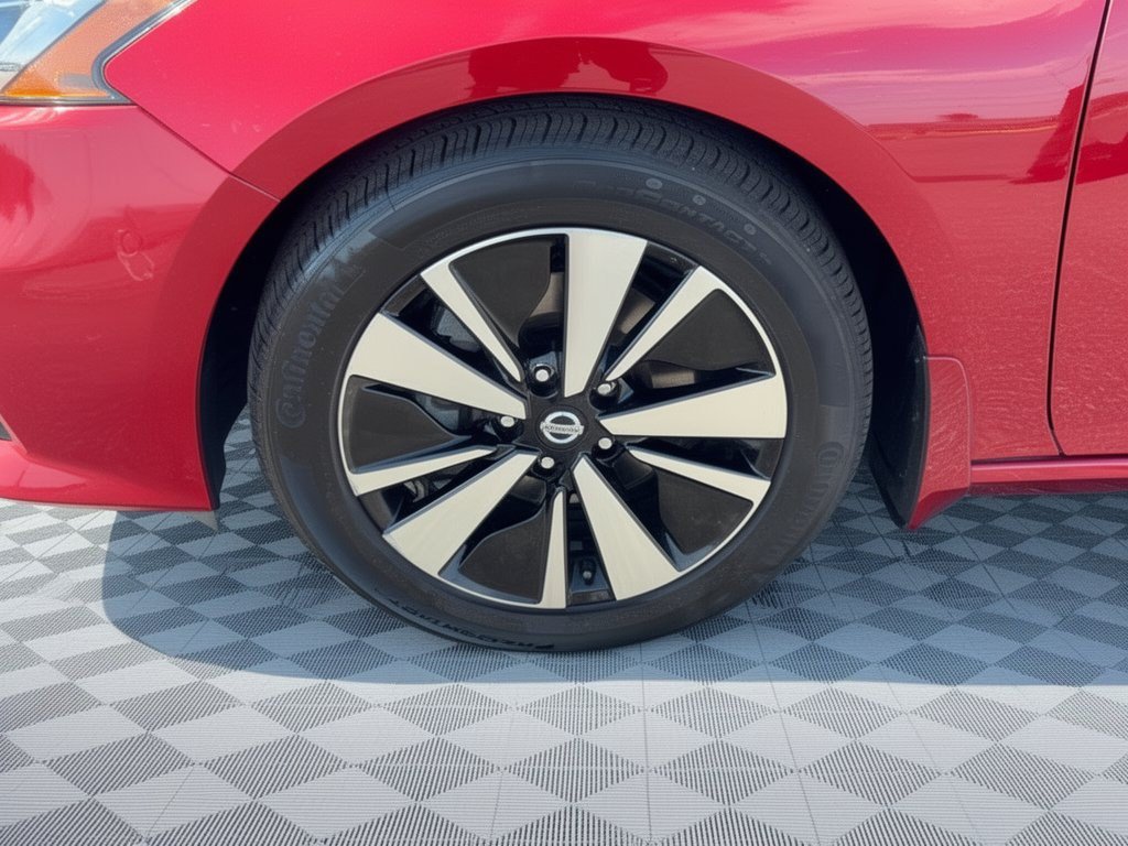 Used 2020 Nissan Altima 2.5 SL FWD image 17