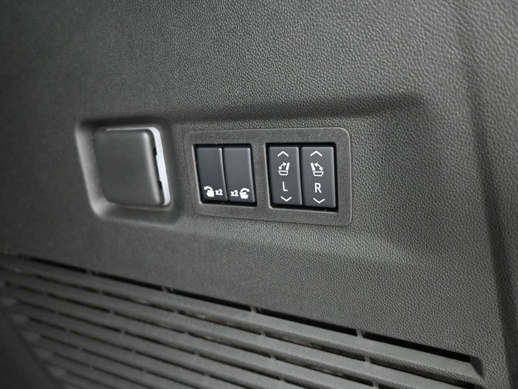 New 2026 Chevrolet Suburban Premier w/ Sun And Tow Package image 14