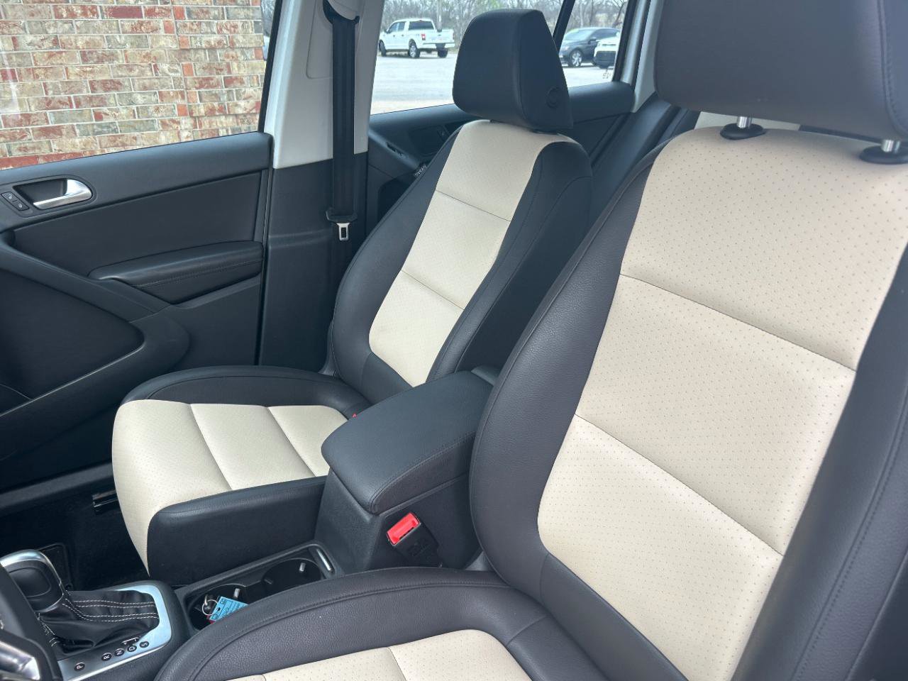 Used 2016 Volkswagen Tiguan S image 19