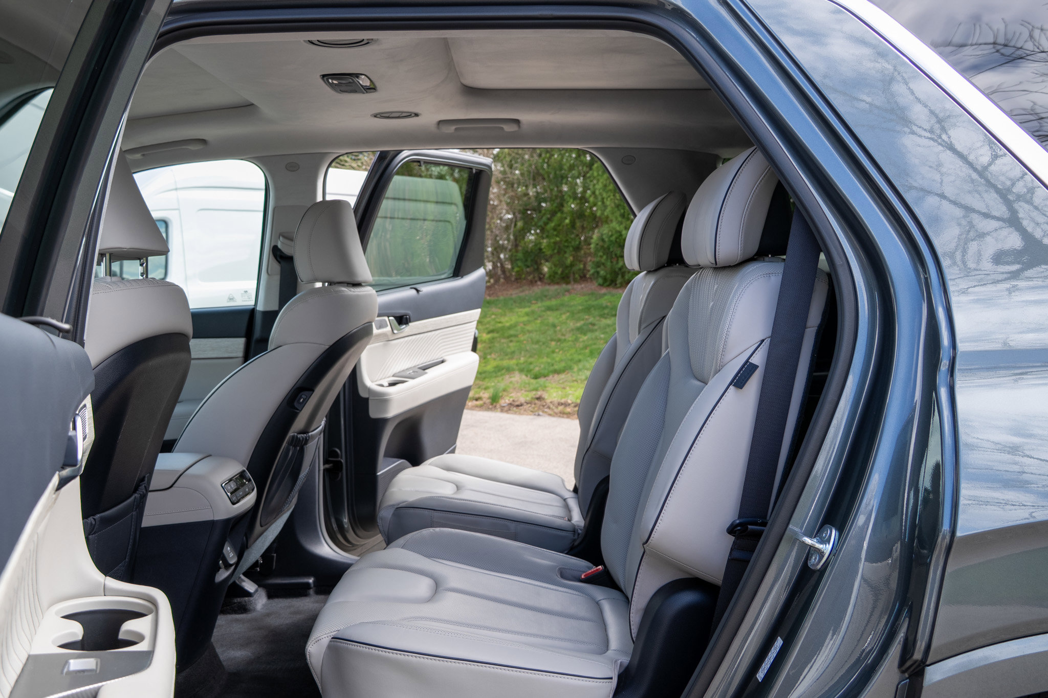 Used 2024 Hyundai Palisade Calligraphy image 19