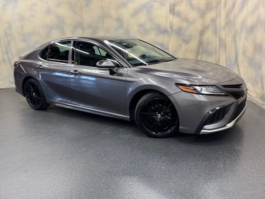 Used 2024 Toyota Camry XSE FWD image 7
