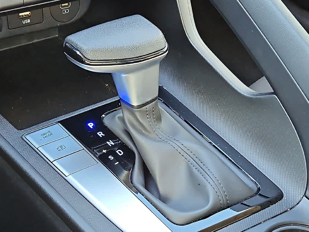 Used 2024 Hyundai Elantra SEL FWD image 13