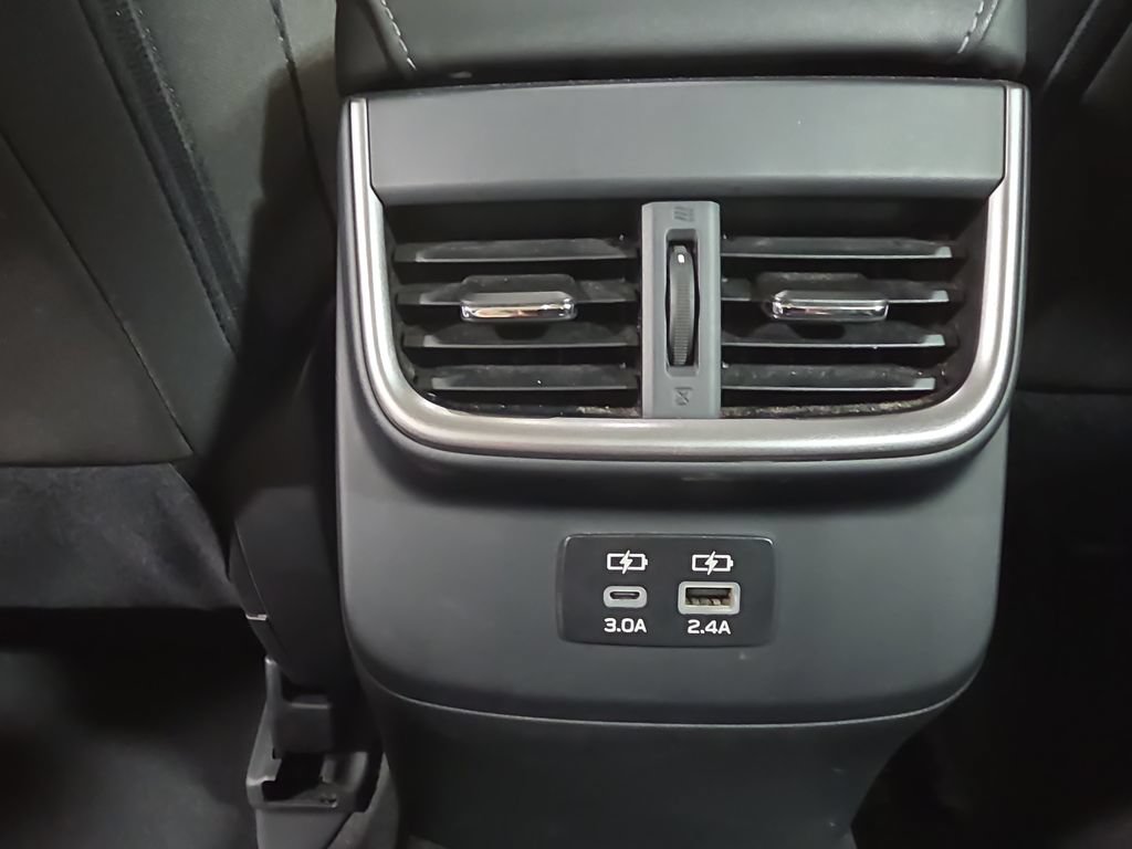 Used 2025 Subaru Legacy Premium AWD/4WD image 17