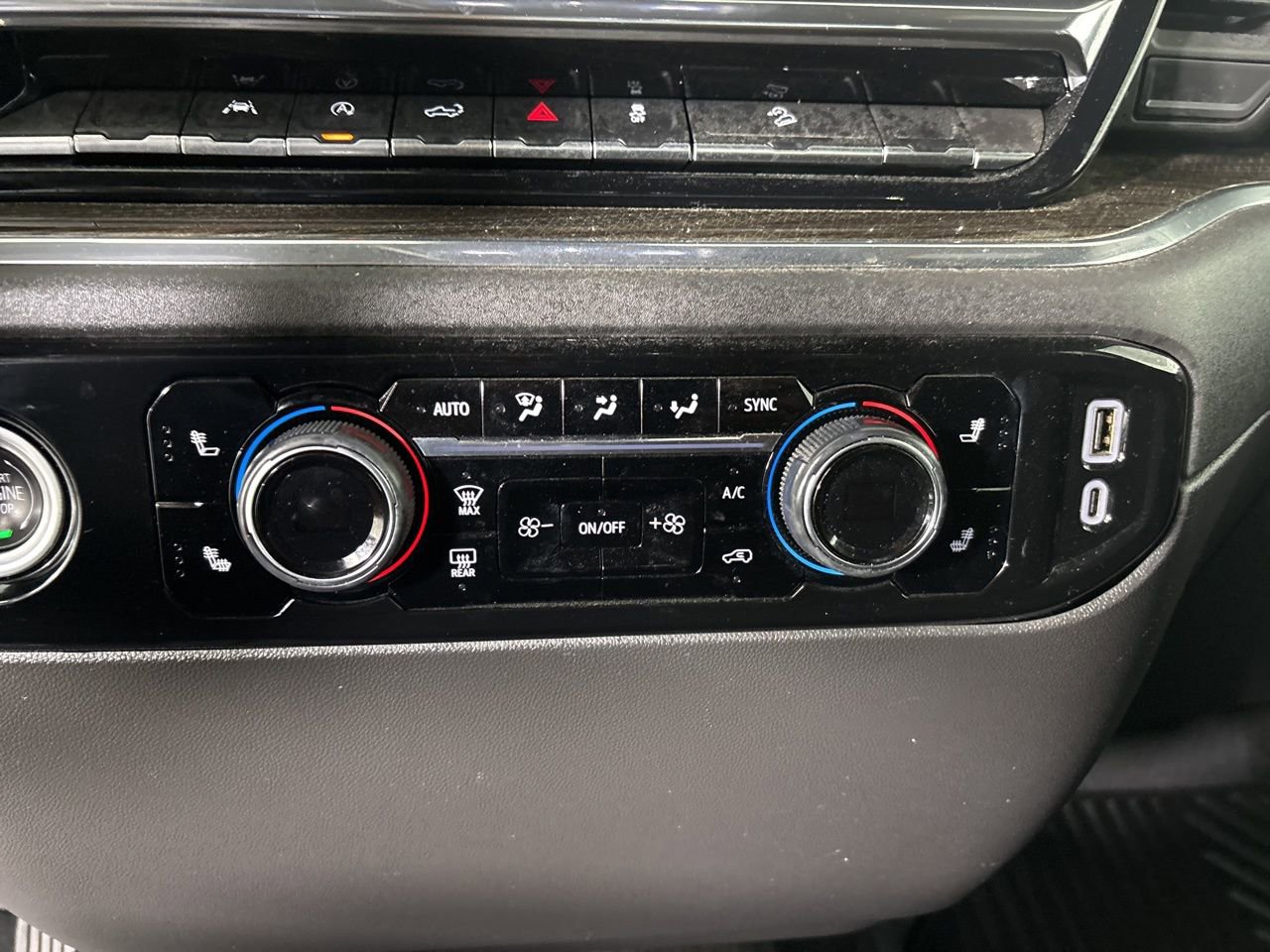 Used 2023 Chevrolet Silverado 1500 LT w/ Z71 Off-Road Package image 15