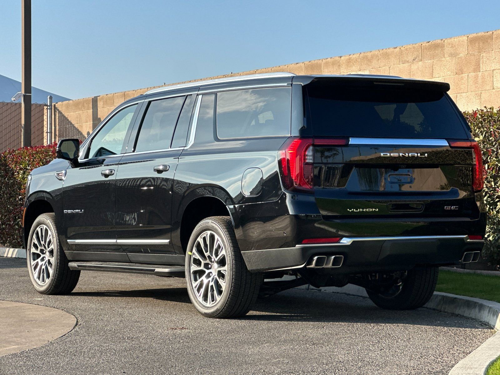 New 2026 GMC Yukon XL Denali AWD/4WD image 6