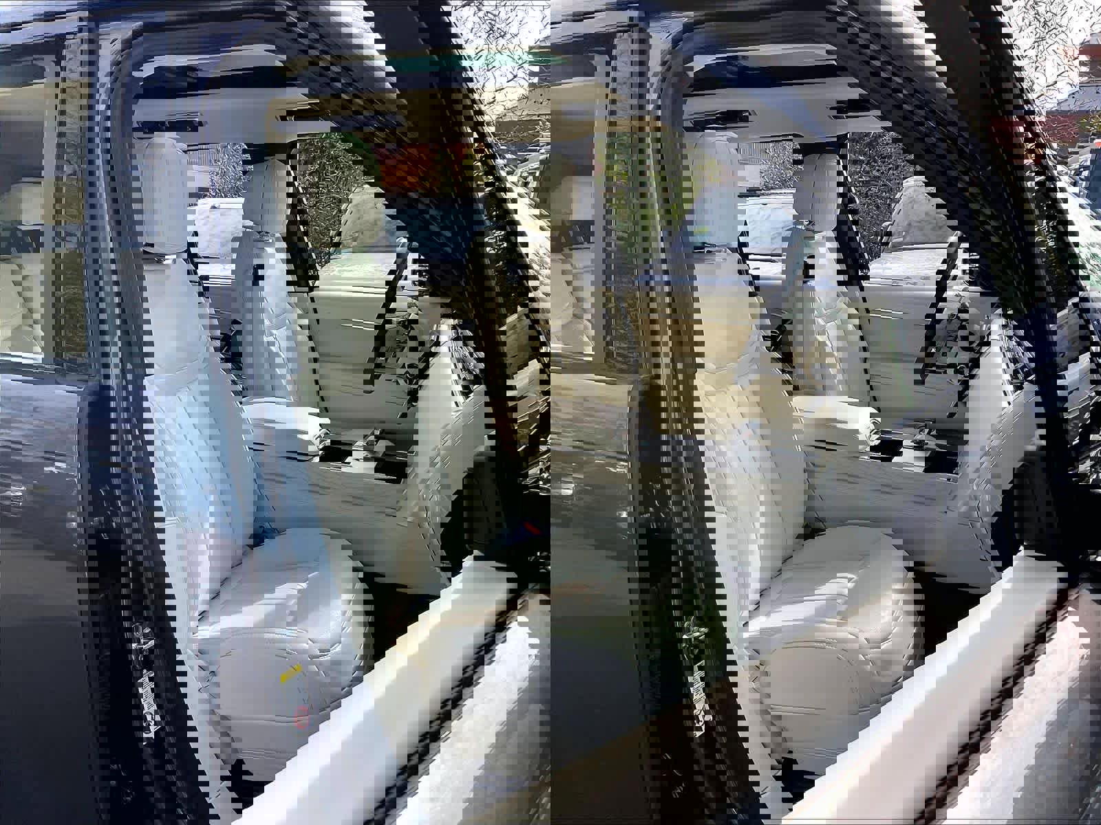 Used 2024 Land Rover Range Rover SE image 9