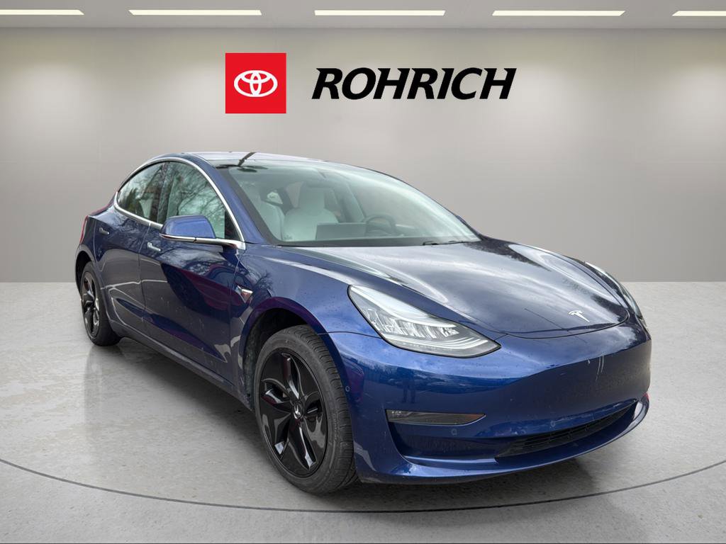 Used 2018 Tesla Model 3 Performance image 1