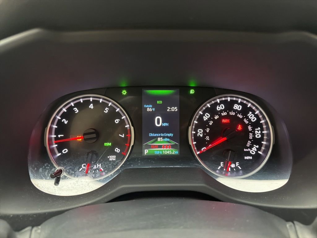 Used 2021 Toyota RAV4 XLE Premium image 25