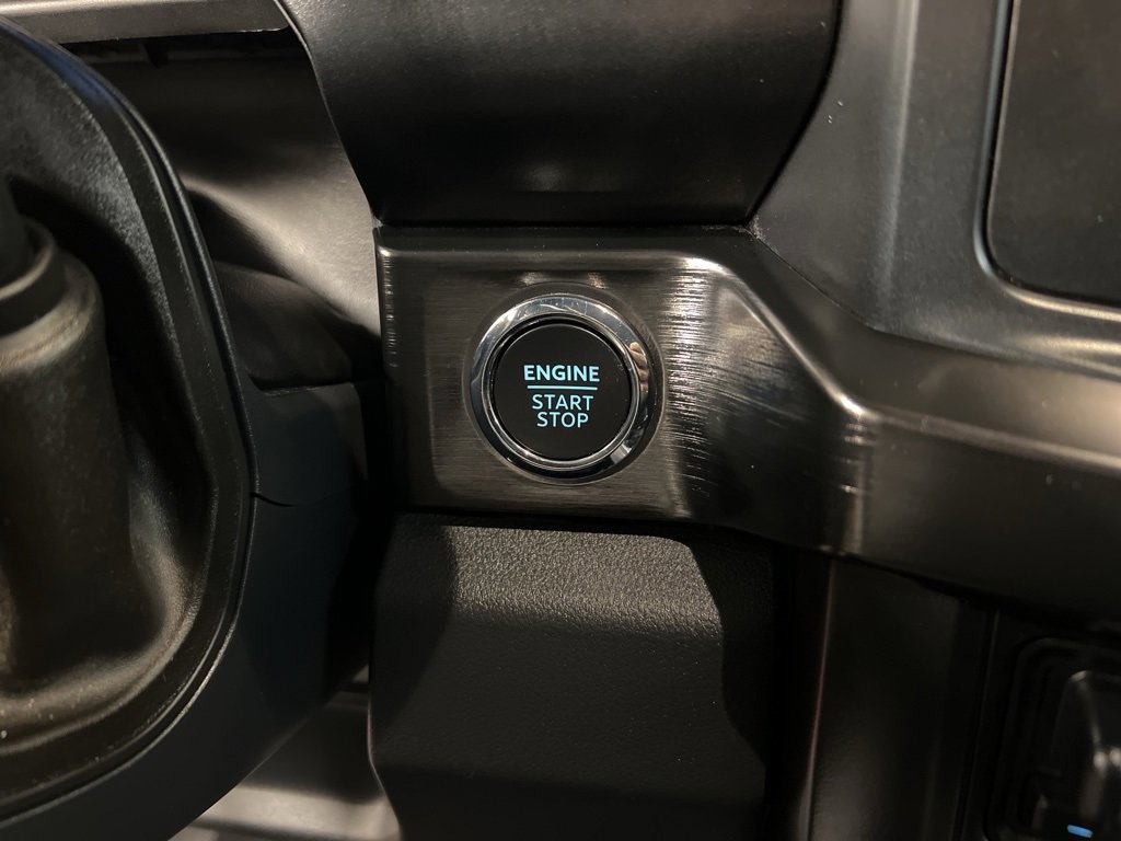 Used 2024 Ford F250 Lariat w/ Black Appearance Package image 17