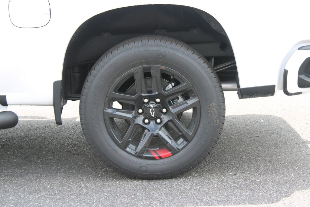 New 2026 Chevrolet Silverado 1500 RST w/ Redline Edition AWD/4WD image 18