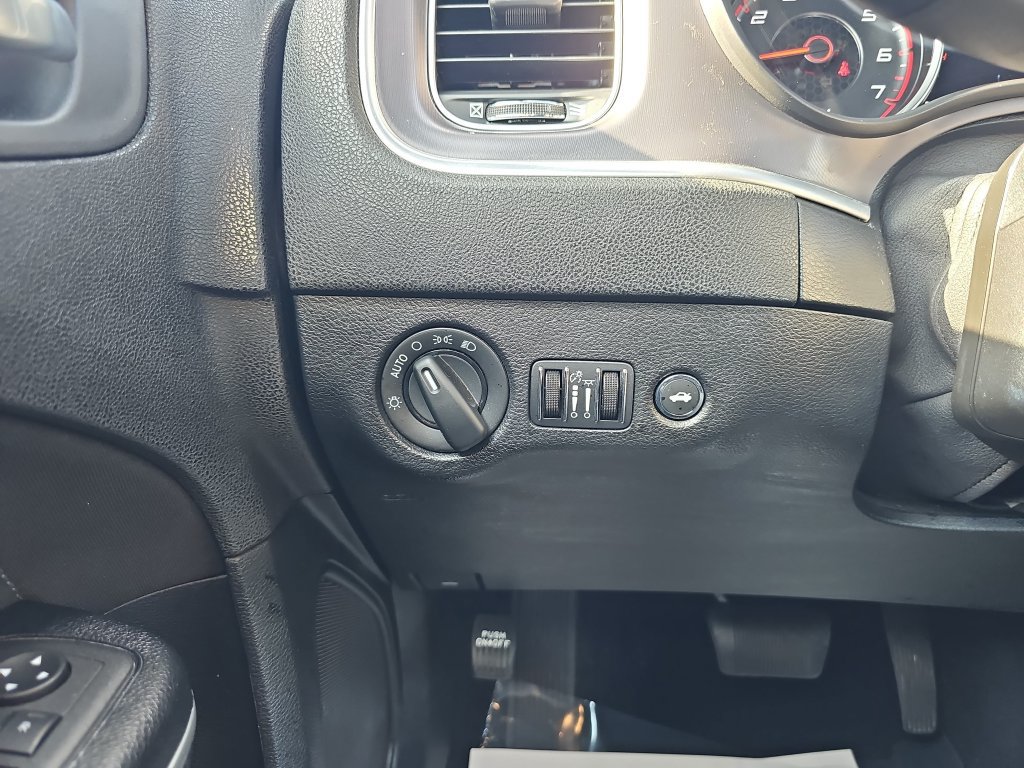 Used 2021 Dodge Charger SXT RWD image 34