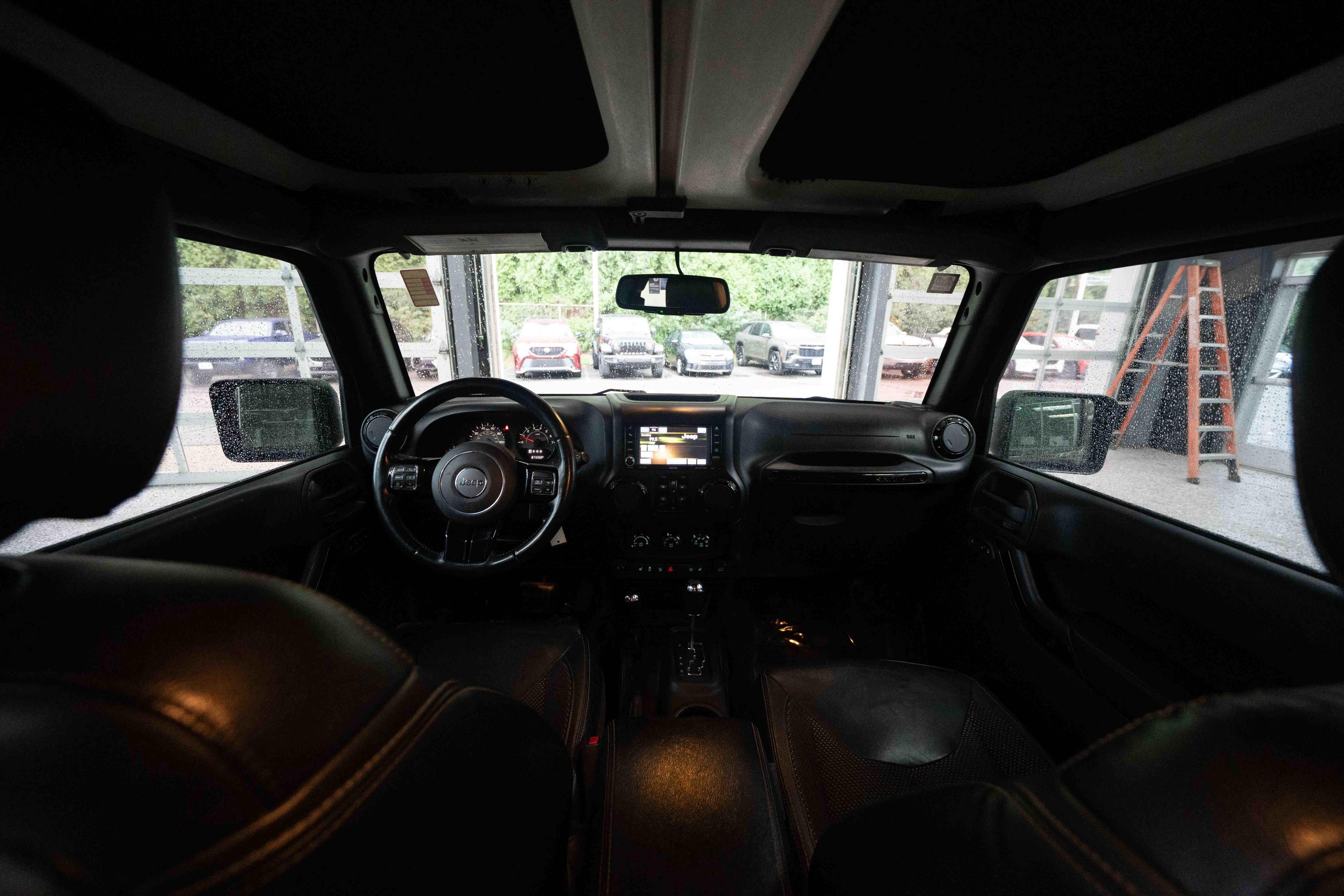 Used 2016 Jeep Wrangler Unlimited Sahara AWD/4WD image 19