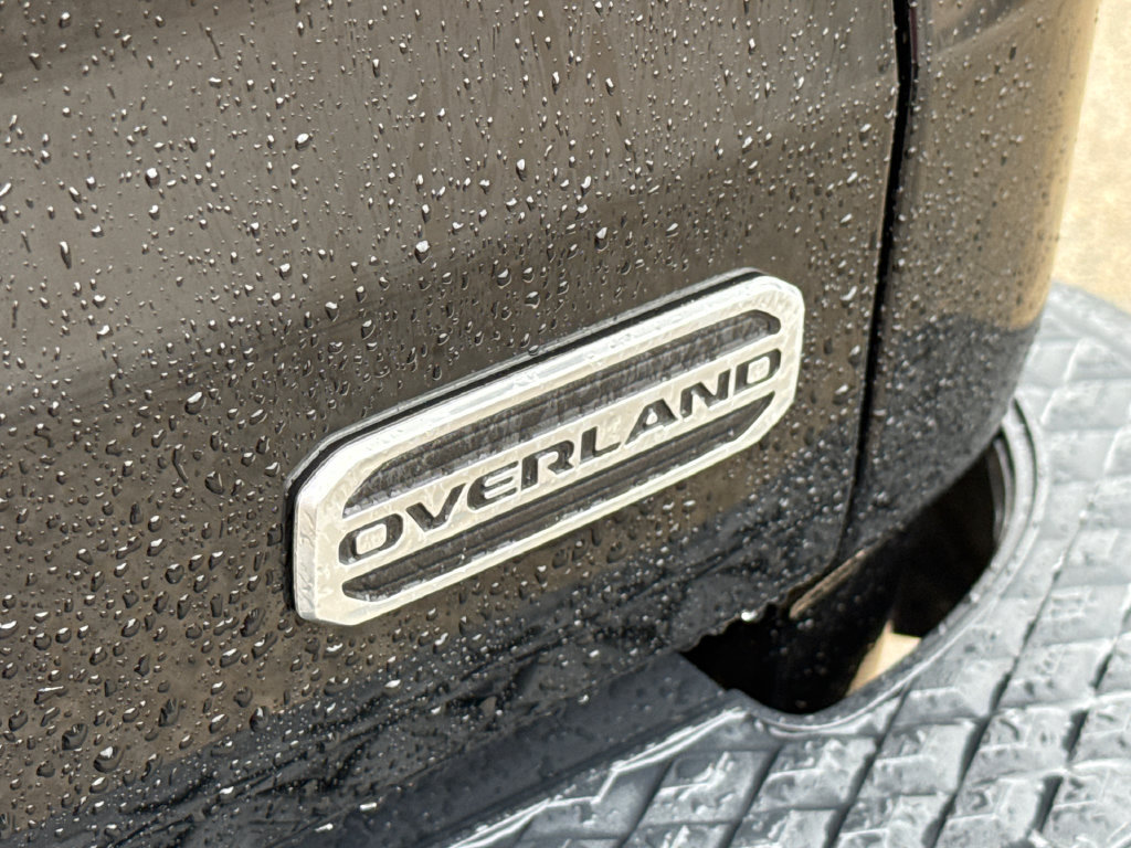Used 2020 Jeep Gladiator Overland w/ Popular Equipment Package AWD/4WD image 9