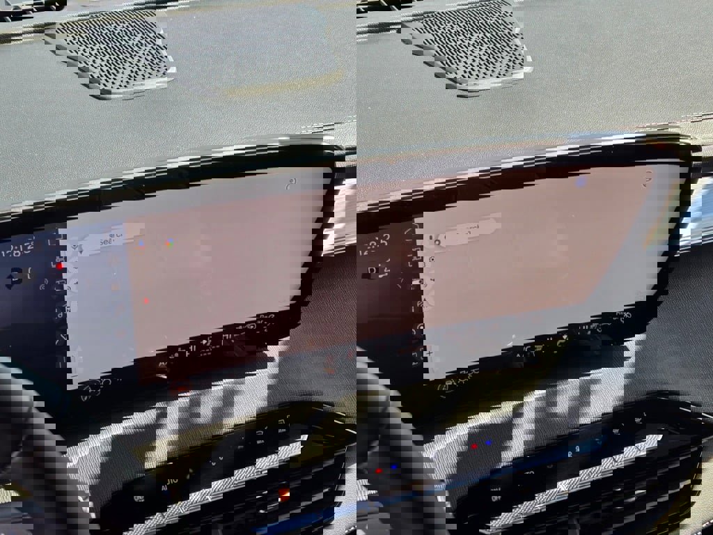 Certified 2025 Buick Enclave Preferred image 28