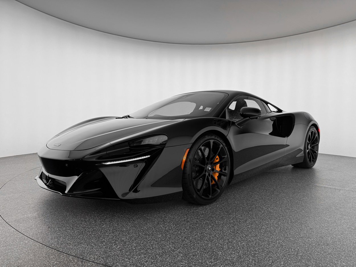 New 2025 McLaren Artura