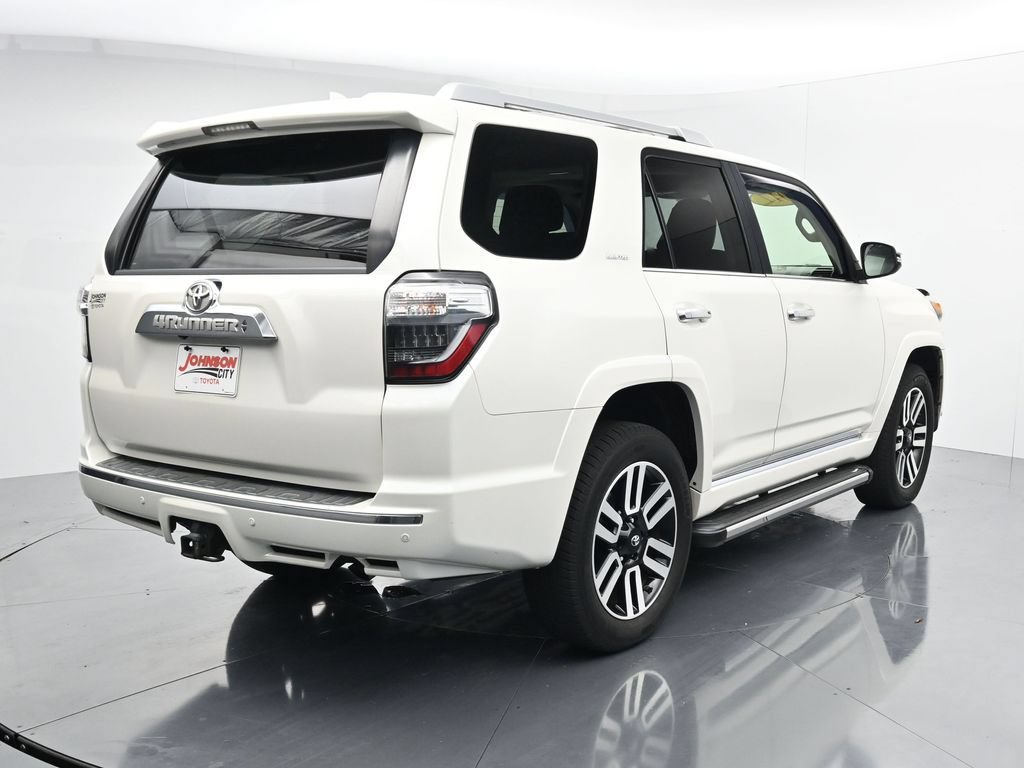 Used 2017 Toyota 4Runner Limited AWD/4WD image 7