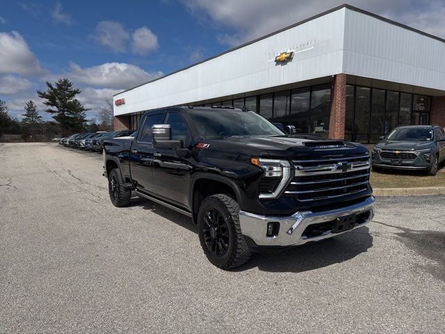Used 2025 Chevrolet Silverado 2500 LTZ w/ LTZ Premium Package image 1
