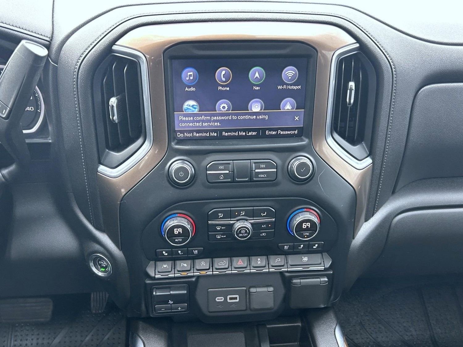 Certified 2019 Chevrolet Silverado 1500 High Country w/ High Country Premium Package AWD/4WD image 12
