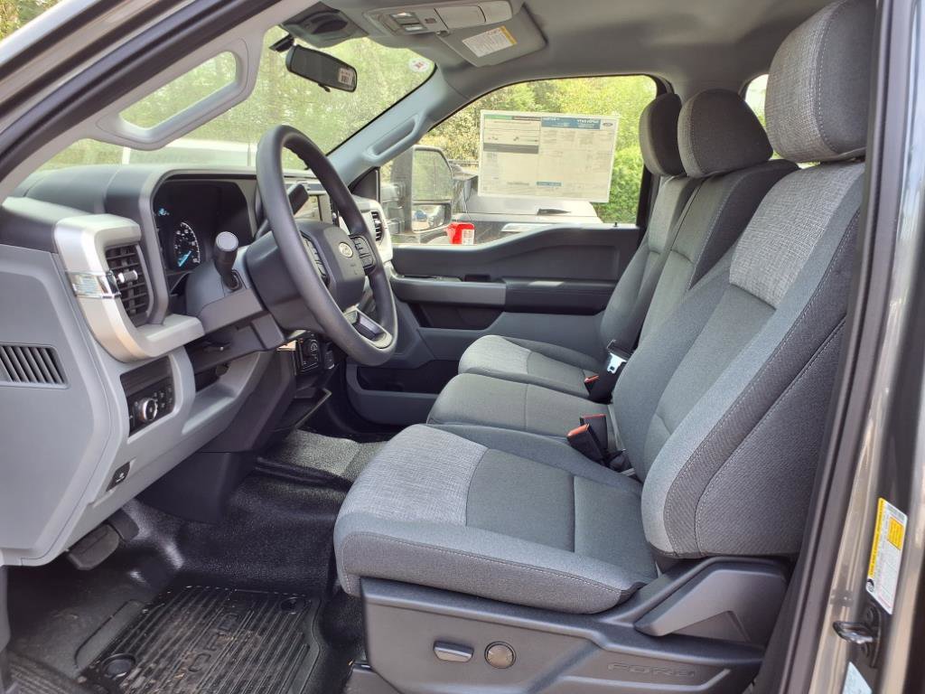 New 2025 Ford F350 XLT w/ Tremor Off-Road Package image 9