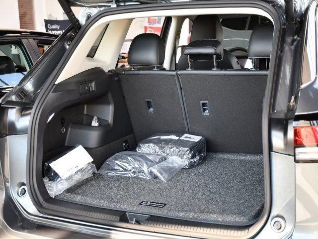 New 2026 Volkswagen Tiguan SE image 22