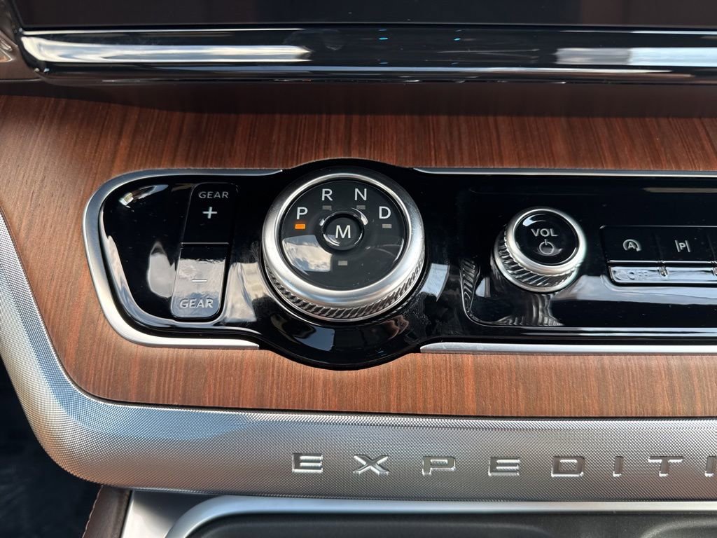 New 2025 Ford Expedition King Ranch image 33