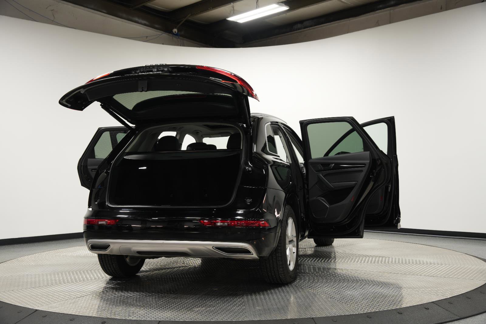 Used 2019 Audi Q5 2.0T Premium w/ Convenience Package image 12