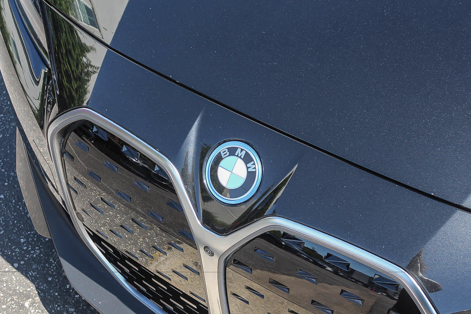 Certified 2023 BMW i4 eDrive40 RWD image 11