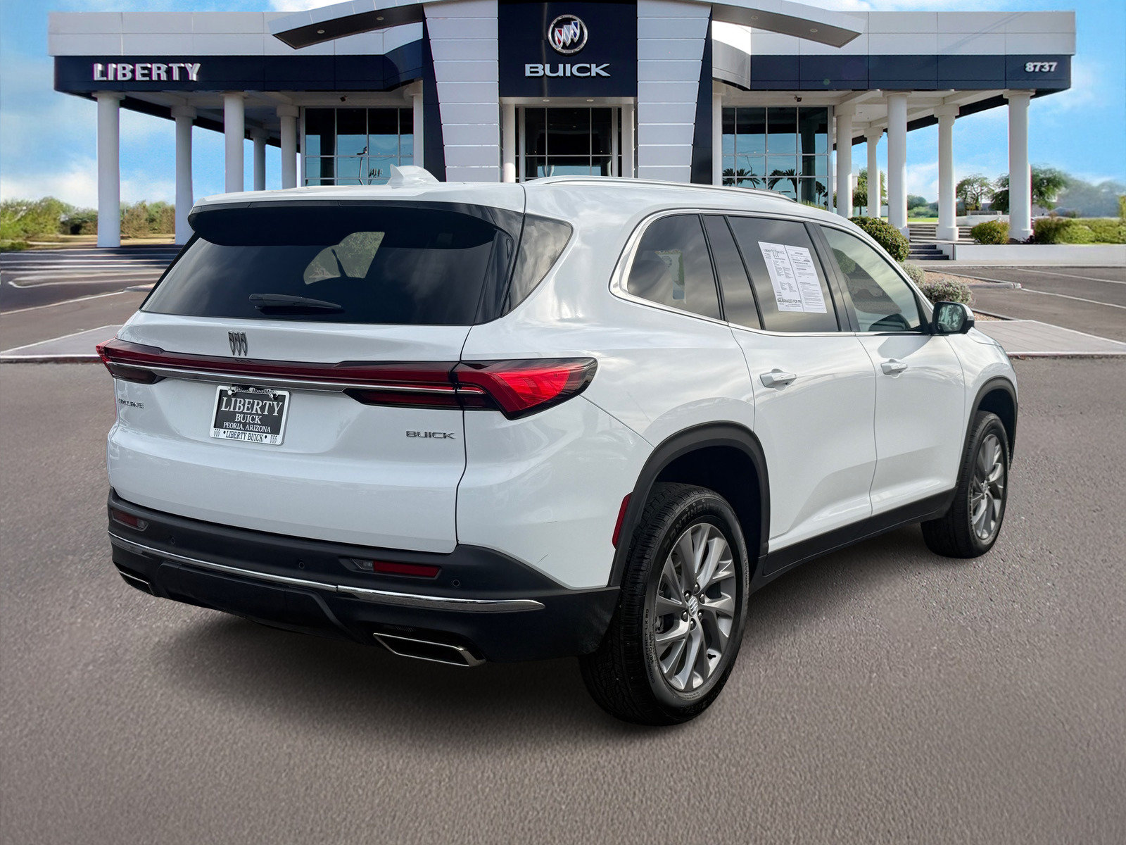Used 2025 Buick Enclave Preferred FWD image 3