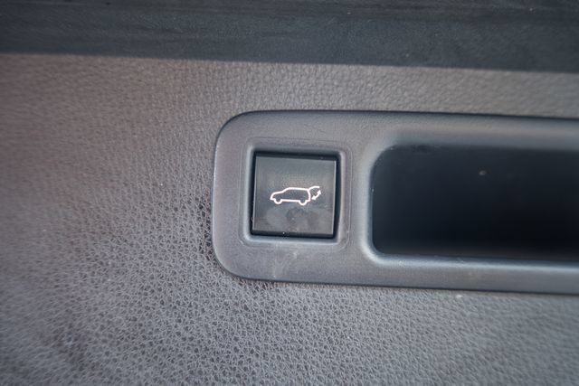 Used 2020 Toyota Highlander XLE AWD/4WD image 10