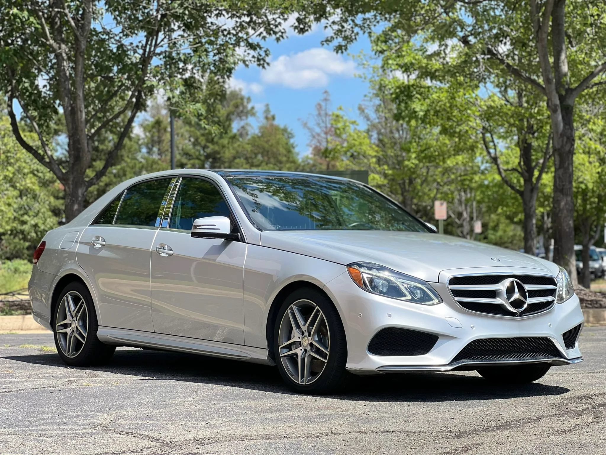 Used 2014 Mercedes-Benz E 550 4MATIC Sedan w/ Premium 1 Package image 7