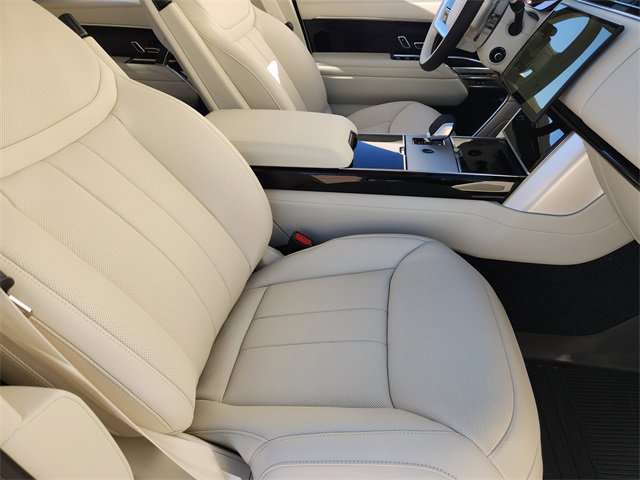New 2026 Land Rover Range Rover SE image 10