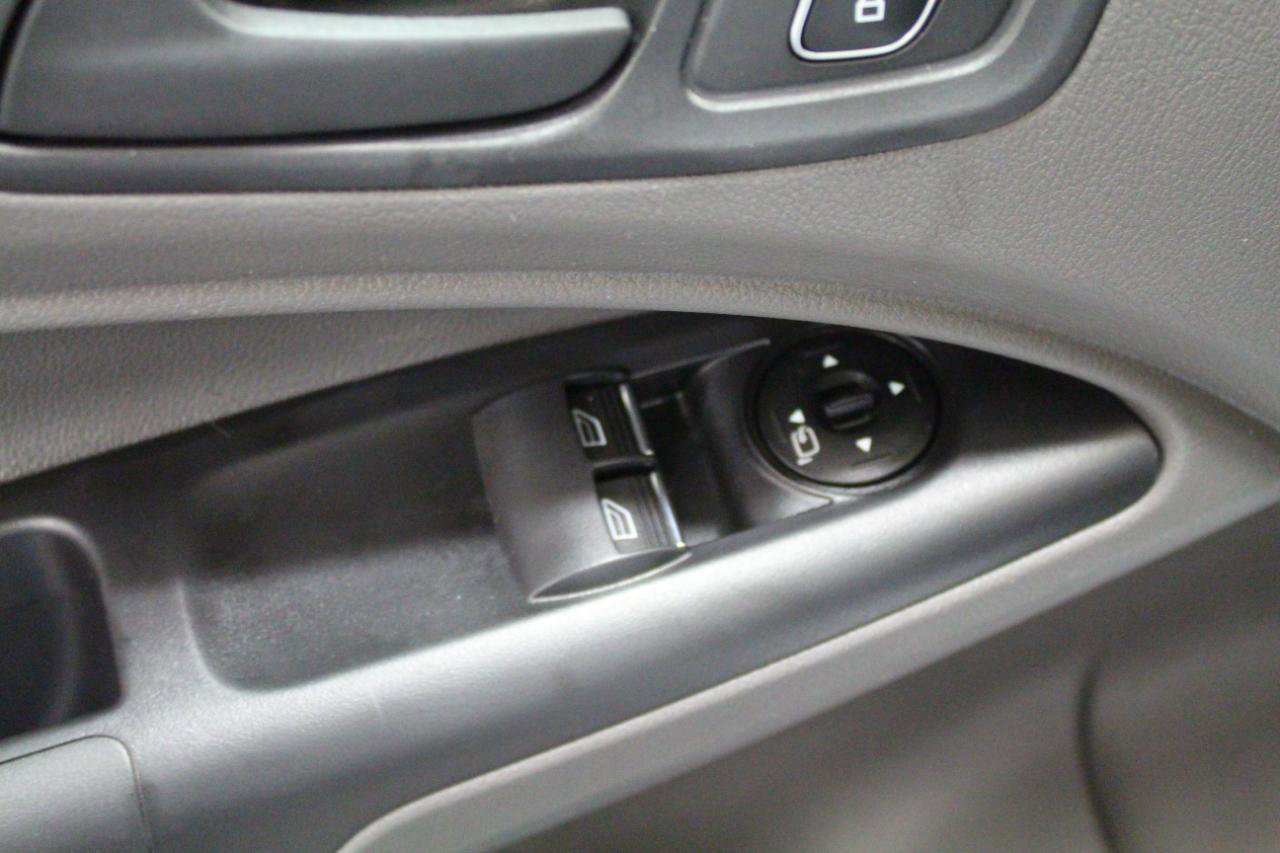 Used 2023 Ford Transit Connect XL image 18