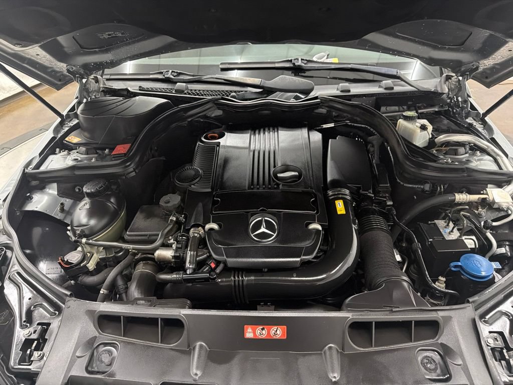 Used 2013 Mercedes-Benz C 250 Sedan image 30