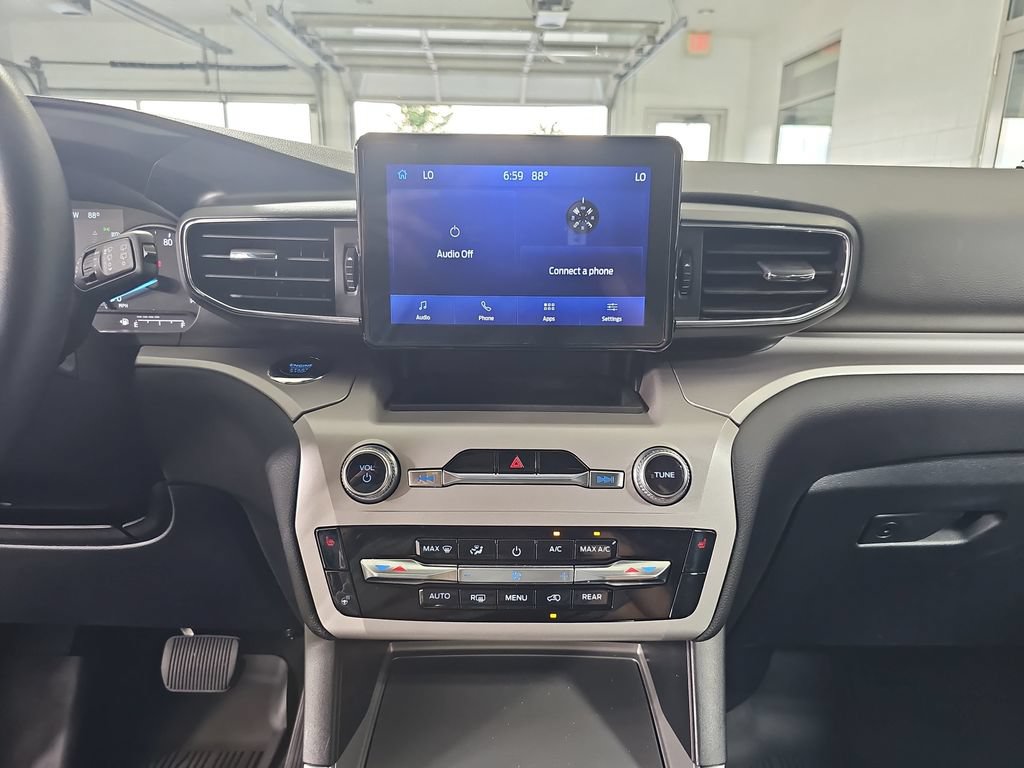 Used 2023 Ford Explorer XLT w/ Equipment Group 202A AWD/4WD image 27